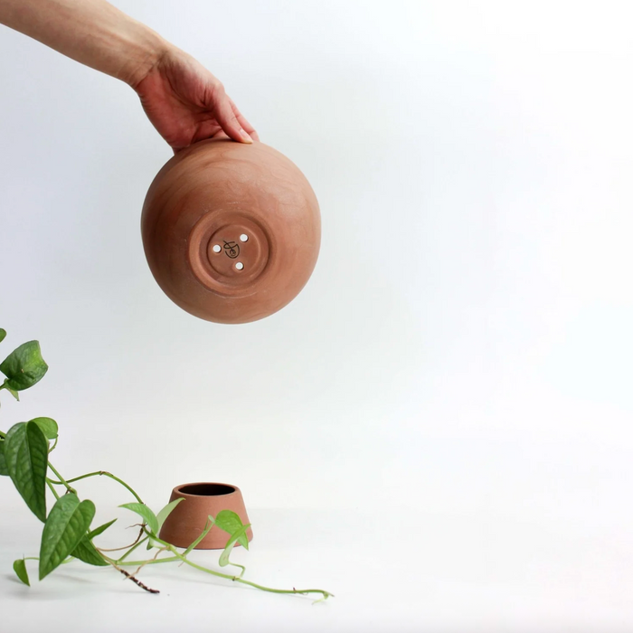 ALEX PLANT POT MEDIUM - Terra Cotta — by Josie Daisy