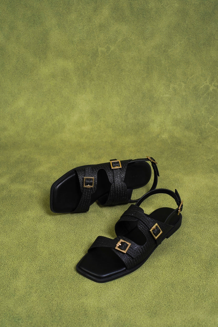 Amari Buckle Sandals (Black)