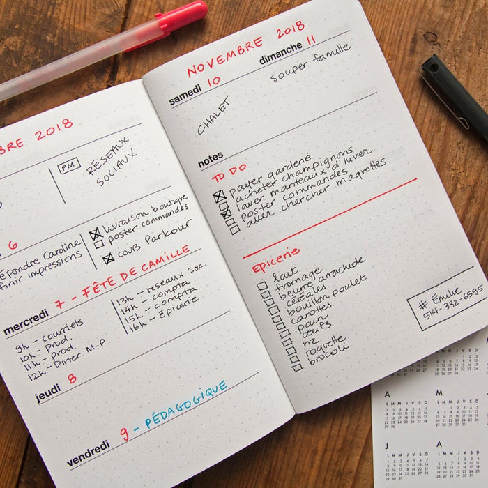 BLACK DOTS AGENDA 52 WEEKS — by Archipel