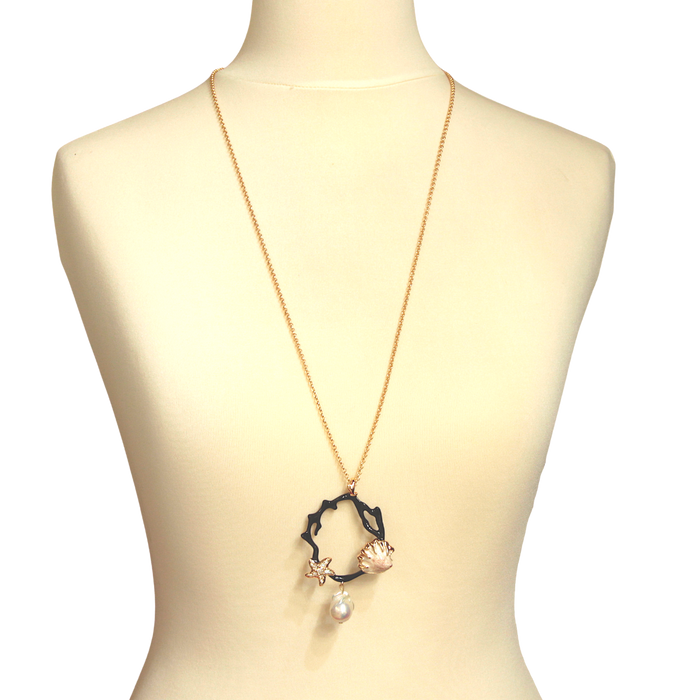 Black Pendant round coral branch pendant with pearl