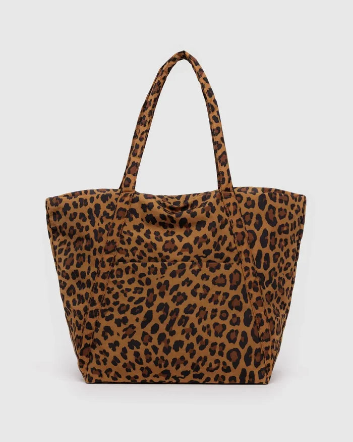 CLOUD BAG MEDIUM (Leopard) — by Baggu