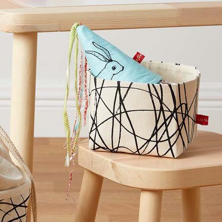 GRAPHIC LITTLE RECTANGULAR BASKET — by La fée raille