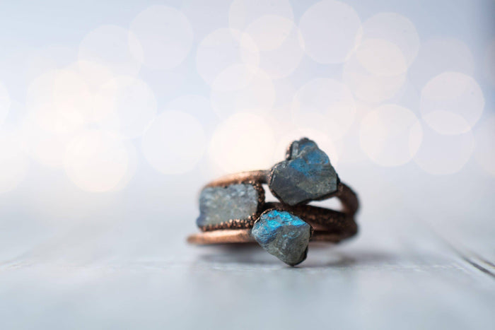 Handmade Labradorite Ring: 7.5