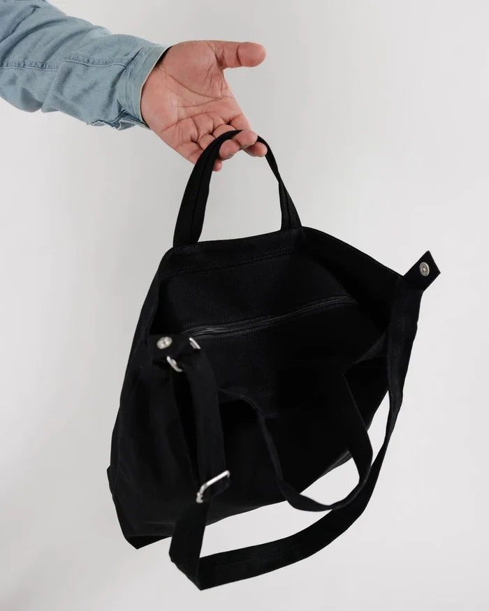 HORIZONTAL ZIP DUCK BAG BLACK — by Baggu