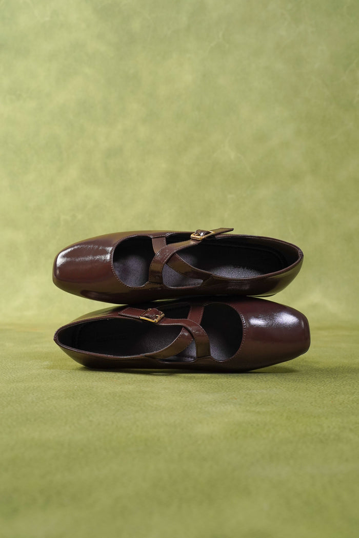 Jillian Crossed Patent Ballerina & Flats (Espresso)