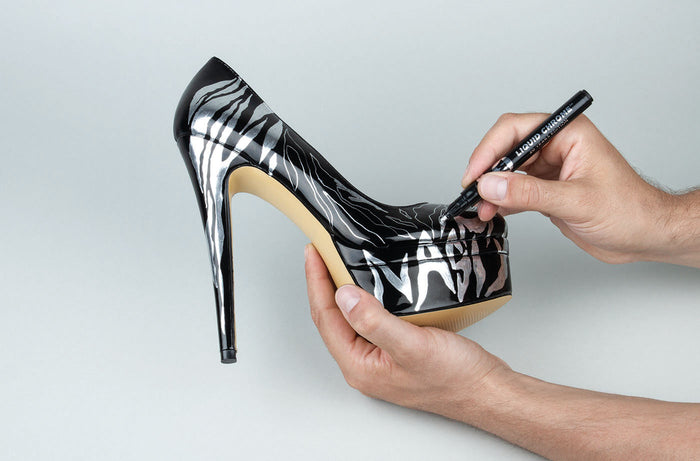 LIQUIDCHROME MARKER (Different sizes) — by Molotow
