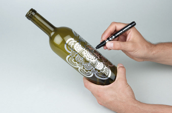 LIQUIDCHROME MARKER (Different sizes) — by Molotow