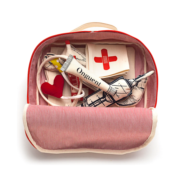 MEDICAL SUITCASE — by La fée raille