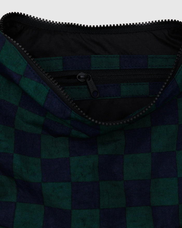 MEDIUM CRESCENT BAG “NAVY GREEN CHECK” SP25 — by Baggu