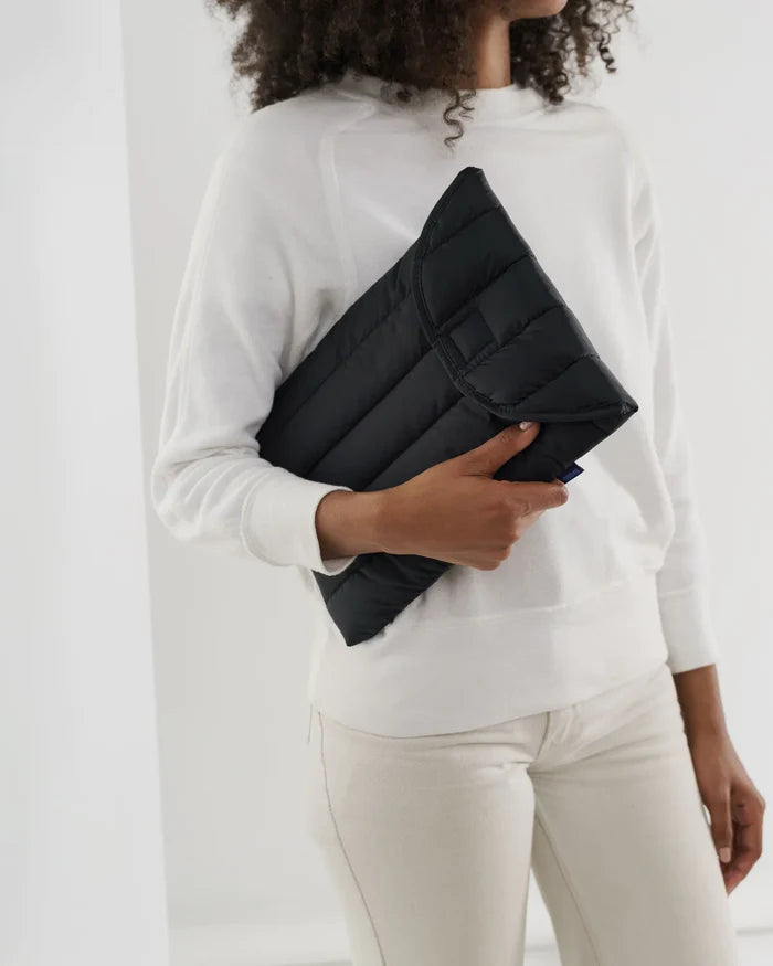 PUFFY LAPTOP SLEEVE BLACK (MULTIPLE SIZES) — by Baggu