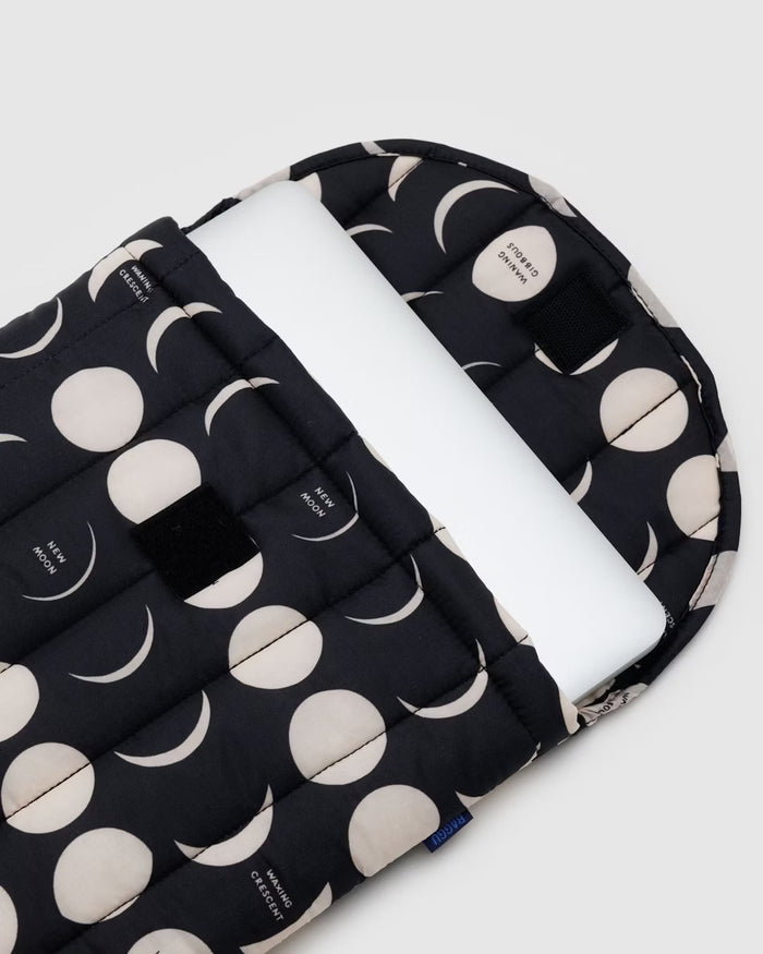 PUFFY LAPTOP SLEEVE “MOON“ (Multiple Sizes) — by Baggu
