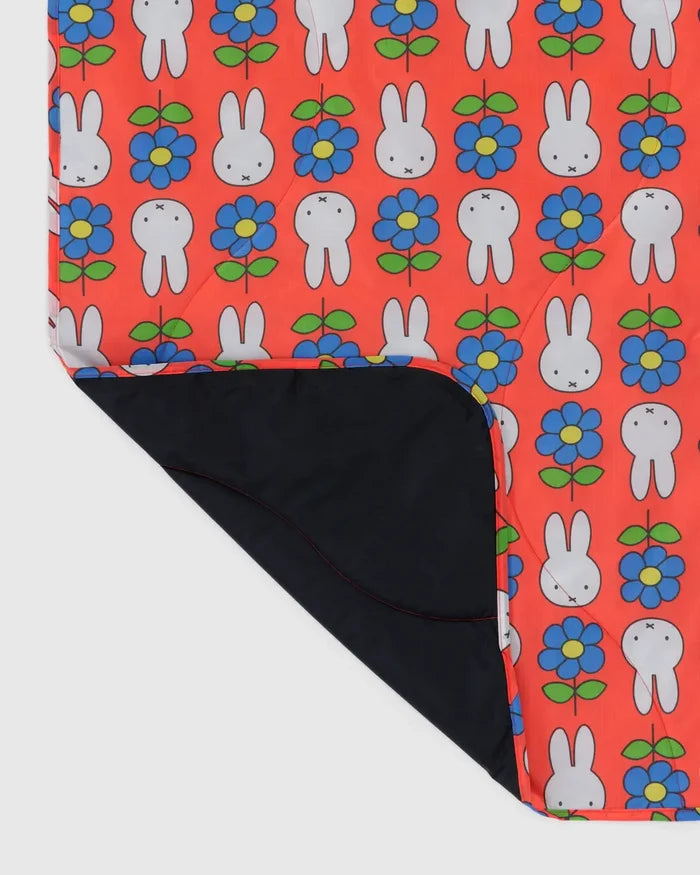 PUFFY PICNIC BLANKET (Flower Miffy) — by Baggu