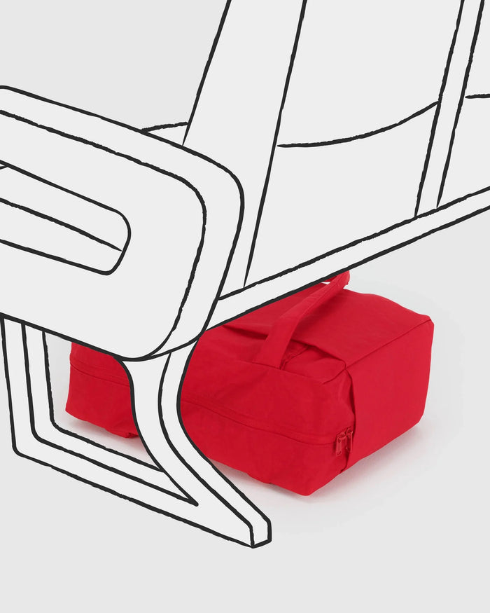 SMALL CLOUD BAG CARRY-ON (CANDY APPLE) — by Baggu