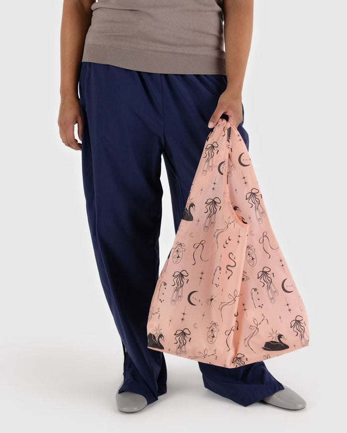 STANDARD "BALLET ICONS" REUSABLE BAG — by Baggu