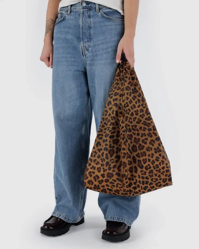 STANDARD "LEOPARD" REUSABLE BAG — by Baggu