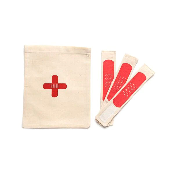 THE BANDAGE KIT — by La fée raille