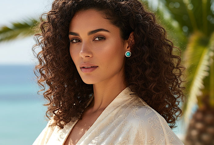 Venere Stud Earrings with turquoise cabochon and crystal frame